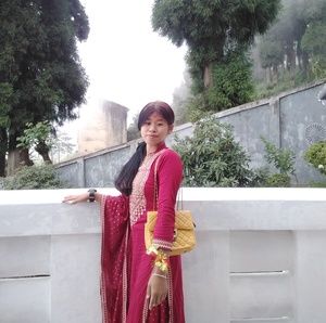 Meet your Posher, Riya